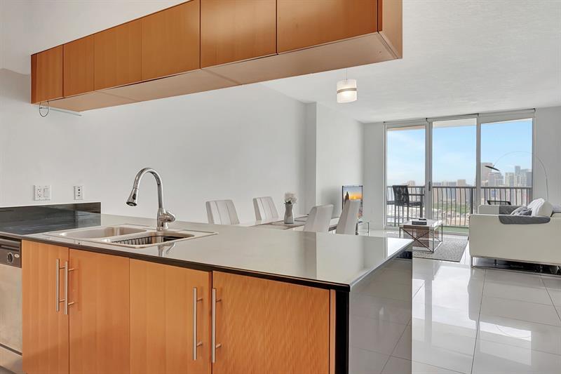 Image 8 of 56 For 1750 Bayshore Dr  4810