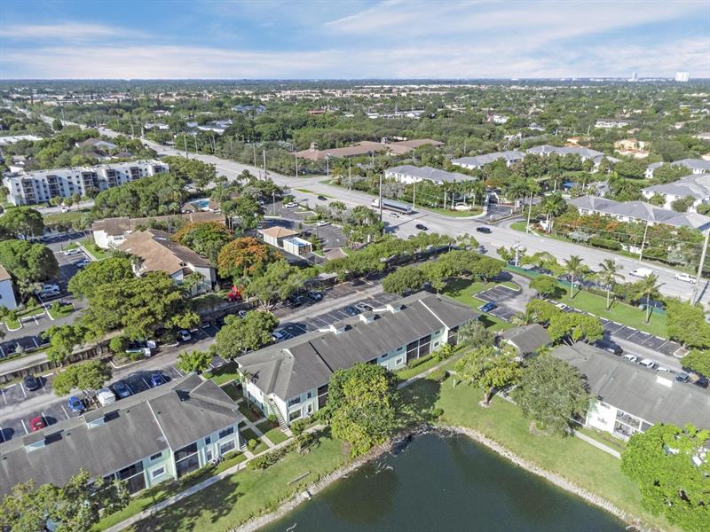 Image 4 of 16 For 4090 Pine Island Rd  303