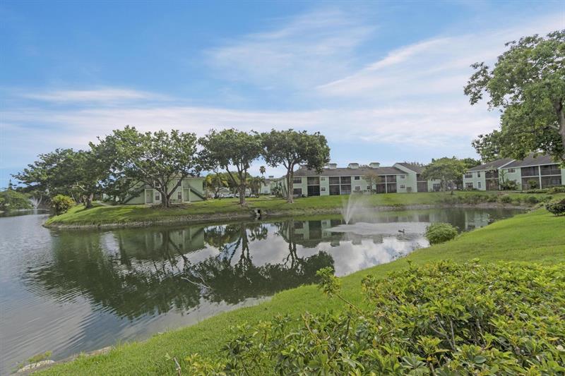 Image 5 of 16 For 4090 Pine Island Rd  303