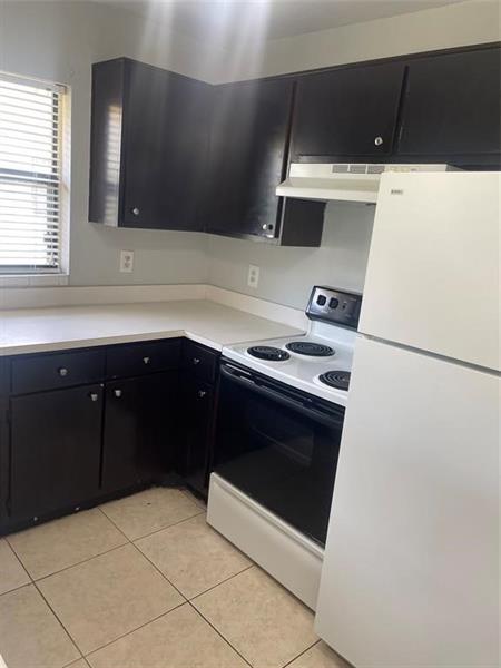 Image 9 of 16 For 4090 Pine Island Rd  303