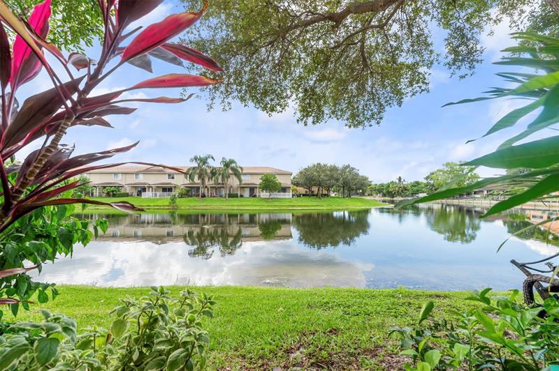 Details for 5921 Riverside Ave, Tamarac, FL 33321