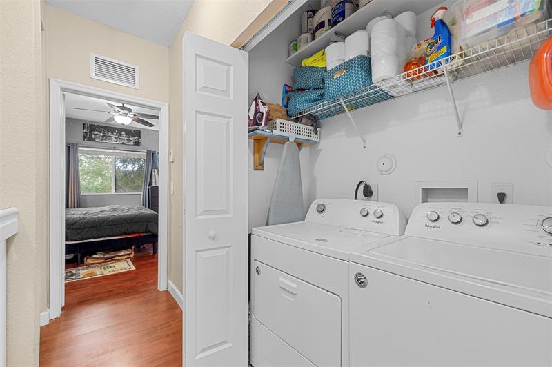 Image 16 of 19 For 5921 Riverside Ave