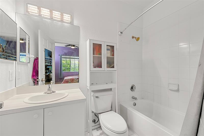 Image 9 of 19 For 5921 Riverside Ave