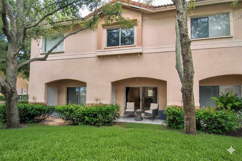 Image 27 of 31 For 8805 Isles Cir