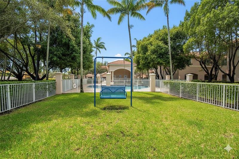 Image 31 of 31 For 8805 Isles Cir