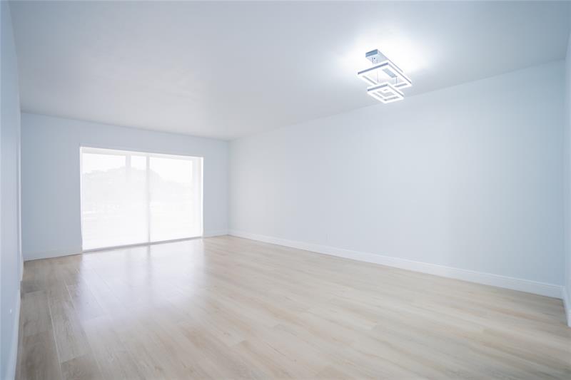 Image 3 of 25 For 9601 Sunrise Lakes Blvd  311