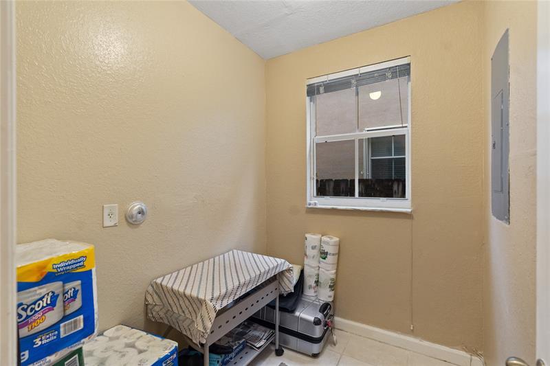 Image 27 of 52 For 16830 36th Ct