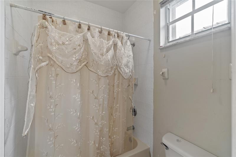 Image 36 of 52 For 16830 36th Ct