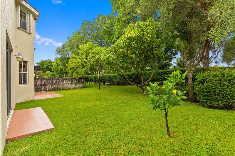Image 5 of 52 For 16830 36th Ct