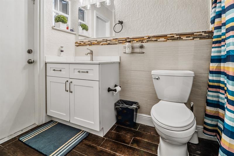 Image 21 of 33 For 7480 13th Ct