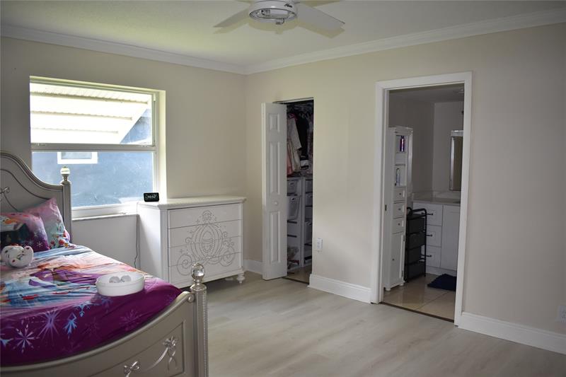 Image 27 of 33 For 7480 13th Ct