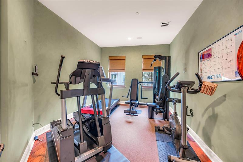 Image 12 of 81 For 1025 2nd Ct  1025