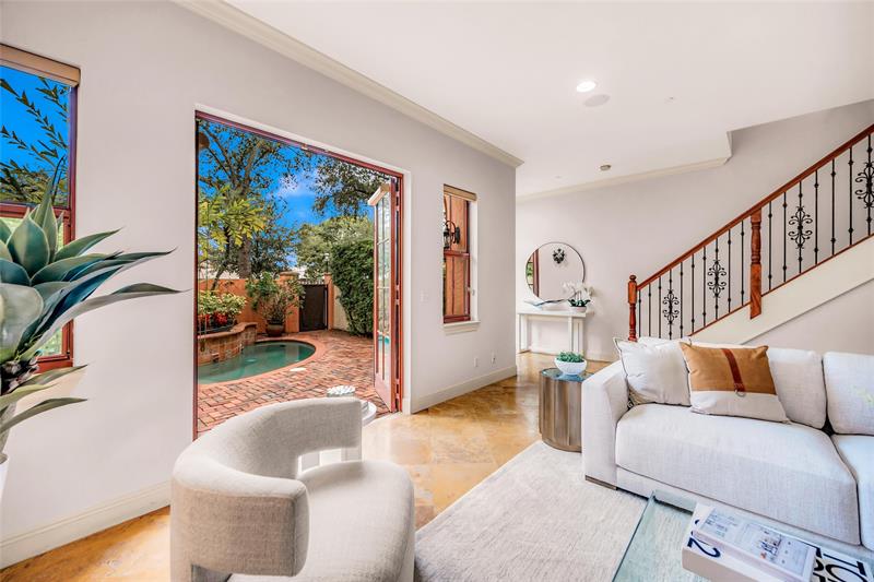 Image 21 of 81 For 1025 2nd Ct  1025