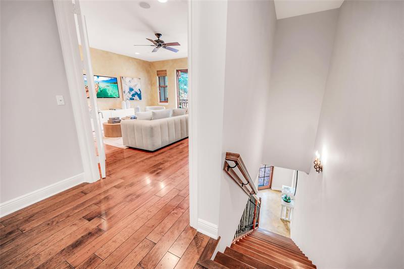 Image 50 of 81 For 1025 2nd Ct  1025