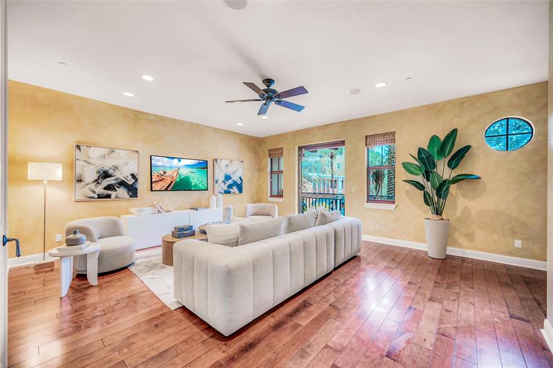 Image 51 of 81 For 1025 2nd Ct  1025