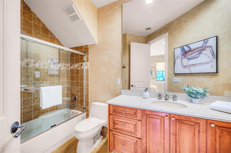 Image 59 of 81 For 1025 2nd Ct  1025