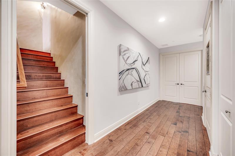 Image 60 of 81 For 1025 2nd Ct  1025