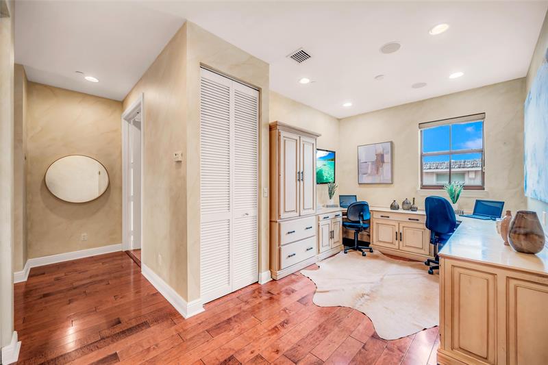 Image 61 of 81 For 1025 2nd Ct  1025