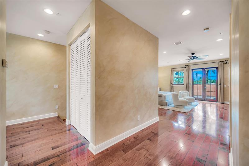 Image 67 of 81 For 1025 2nd Ct  1025