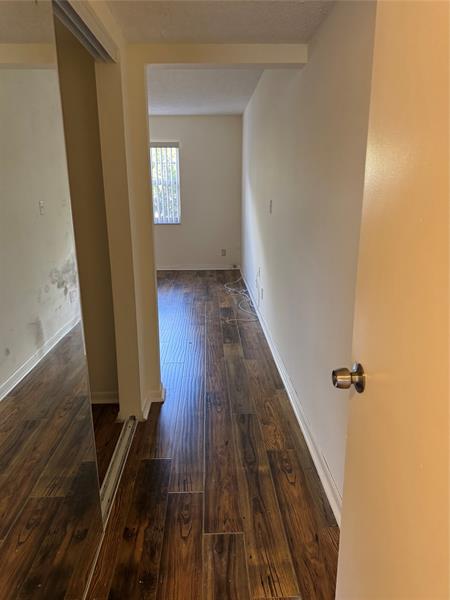 Image 9 of 12 For 1075 Riverside Dr  406
