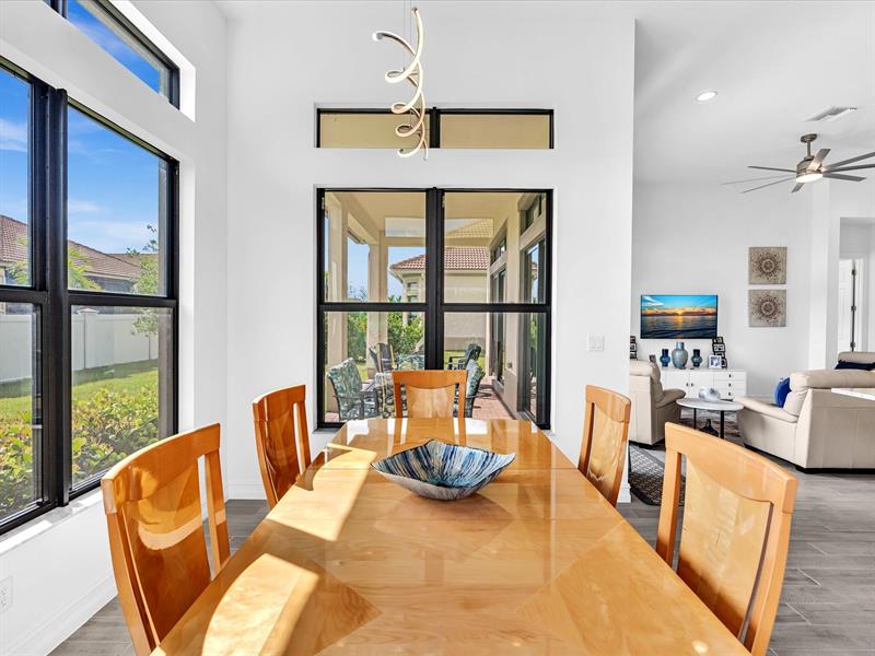 Image 19 of 98 For 8928 Bastille Cir