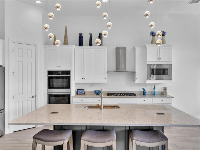 Image 26 of 98 For 8928 Bastille Cir