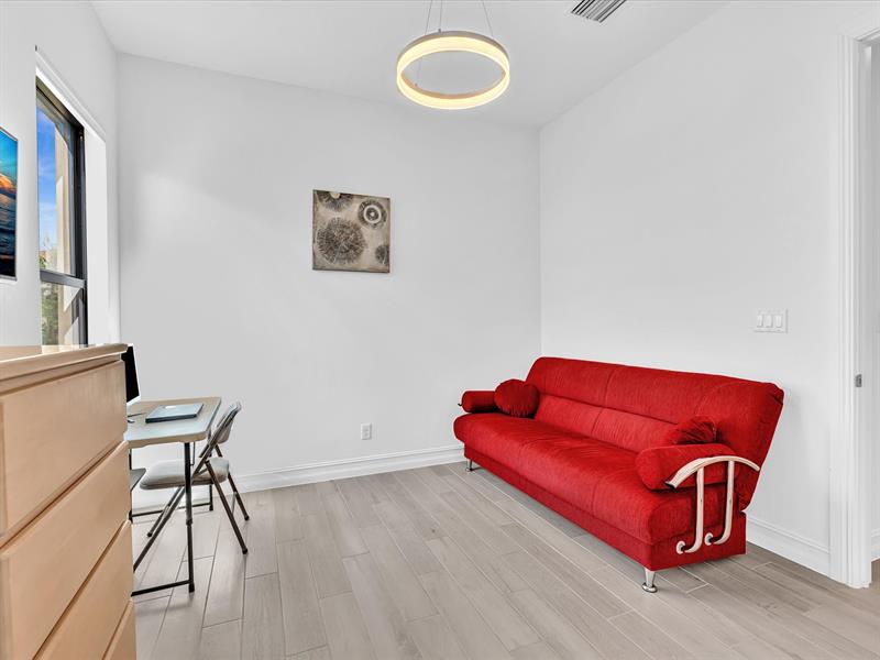 Image 48 of 98 For 8928 Bastille Cir