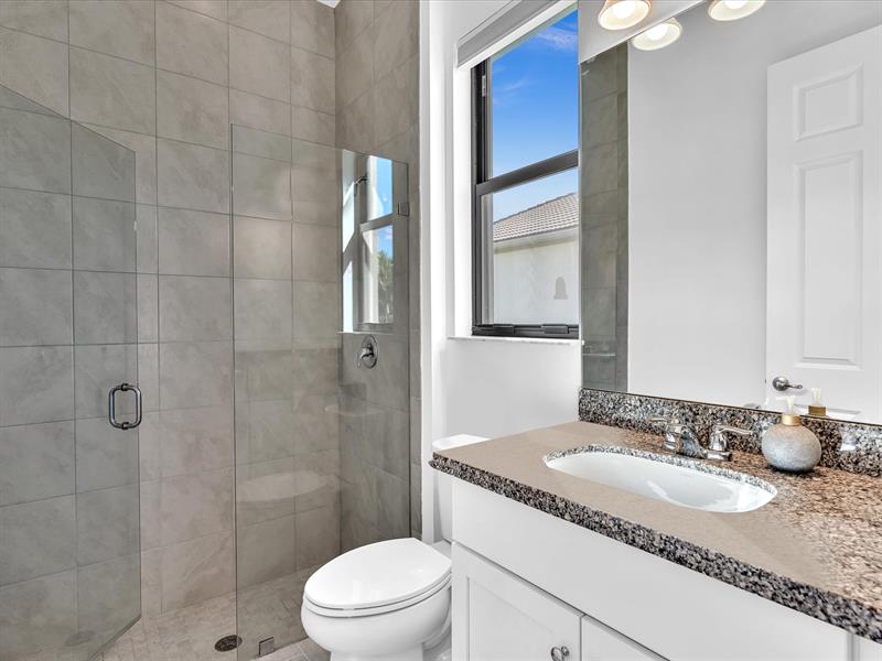 Image 50 of 98 For 8928 Bastille Cir
