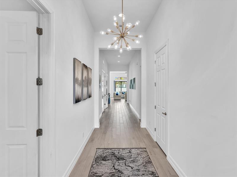 Image 6 of 98 For 8928 Bastille Cir