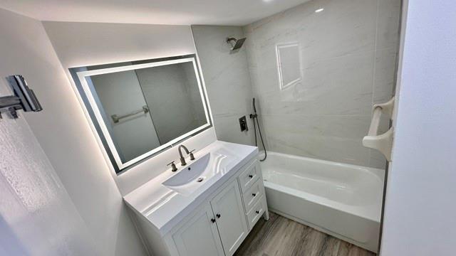 Image 16 of 24 For 927 Twin Lakes Dr  3-j