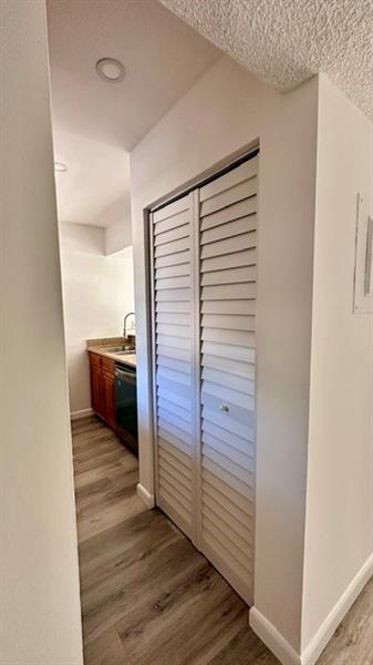 Image 24 of 24 For 927 Twin Lakes Dr  3-j