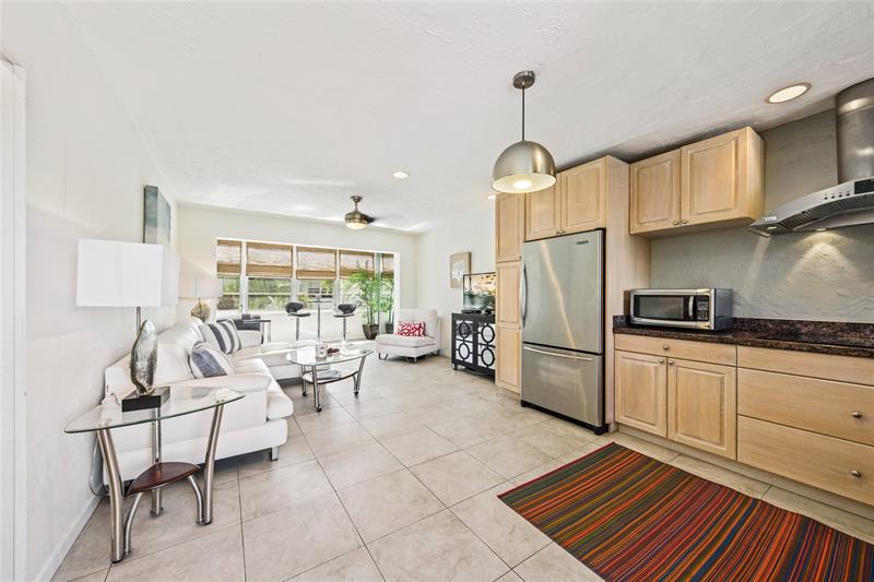 Image 16 of 38 For 1000 4th St  311