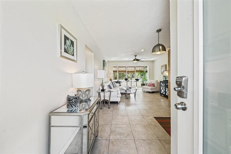 Image 19 of 38 For 1000 4th St  311