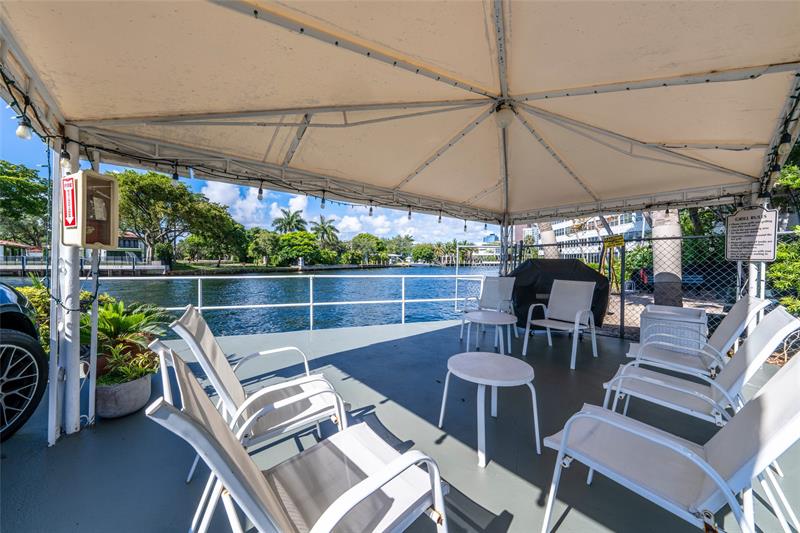 Image 20 of 38 For 1000 4th St  311