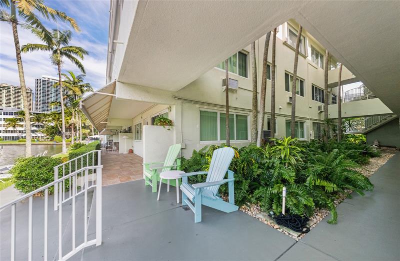 Image 37 of 38 For 1000 4th St  311