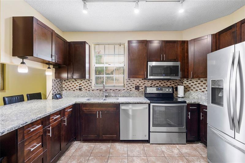 Image 18 of 57 For 11180 46th Dr