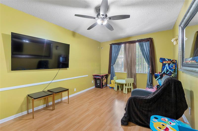 Image 22 of 57 For 11180 46th Dr