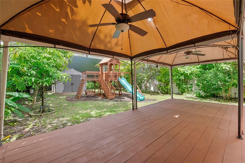 Image 27 of 57 For 11180 46th Dr