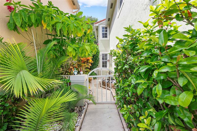 Image 5 of 57 For 11180 46th Dr