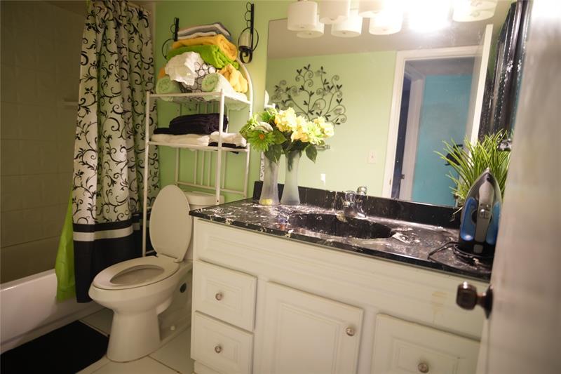 Image 17 of 28 For 3774 Inverrary Blvd  101p