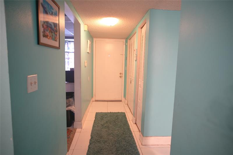 Image 8 of 28 For 3774 Inverrary Blvd  101p