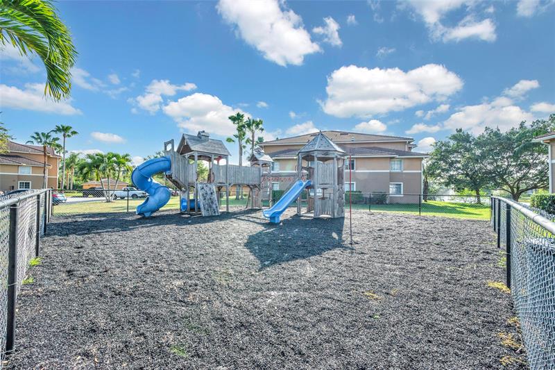Image 20 of 25 For 3722 Mediterranean Ln  105