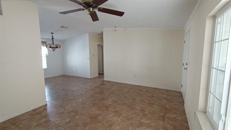 Image 19 of 48 For 8204 South St