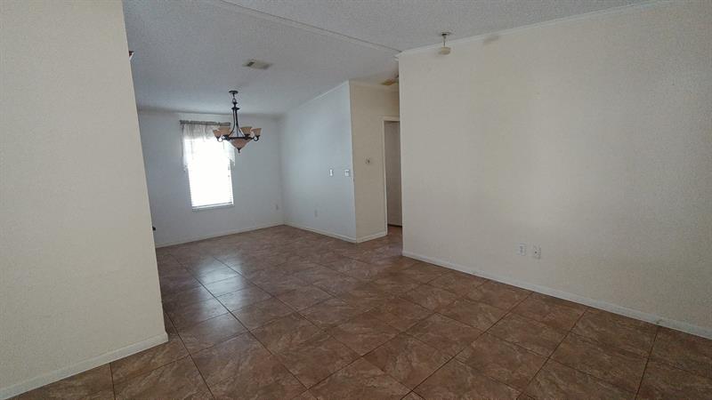 Image 20 of 48 For 8204 South St