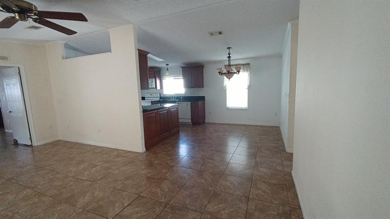 Image 25 of 48 For 8204 South St