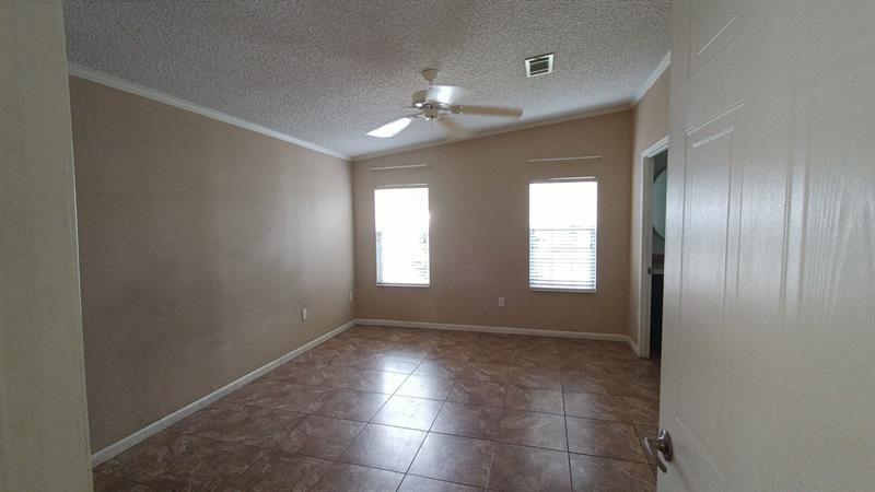 Image 26 of 48 For 8204 South St