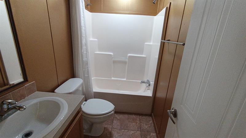 Image 31 of 48 For 8204 South St