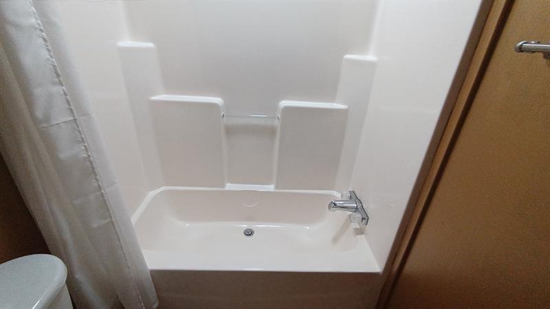 Image 32 of 48 For 8204 South St