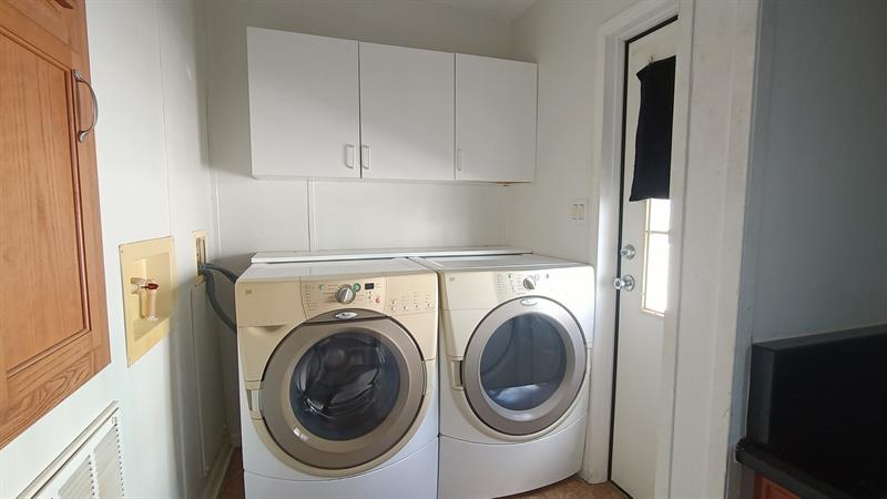 Image 37 of 48 For 8204 South St