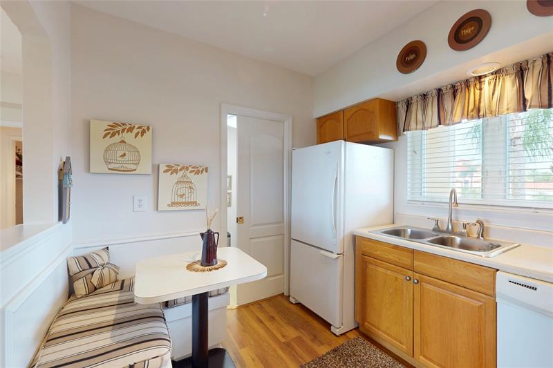 Image 10 of 53 For 5045 Harmony Cir  205